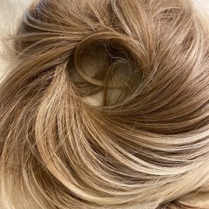 Blonde With Highlights JuvaBun.